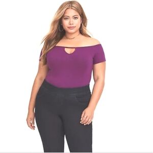Torrid Foxy Berry Cut Out Off Shoulder Tee 3x